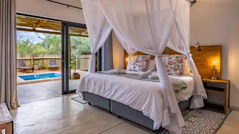 Bedroom - 444 on Taaibos